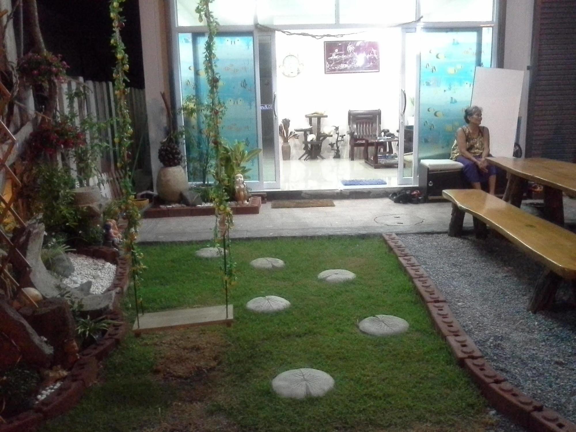 Just Chilling Home Ban Phang Phrao Exteriör bild